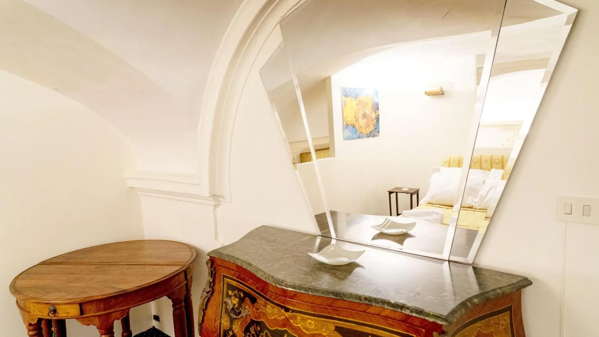 Colosseum Charming Loft - Santa Maria In Carinis Roma 0*,  Itália