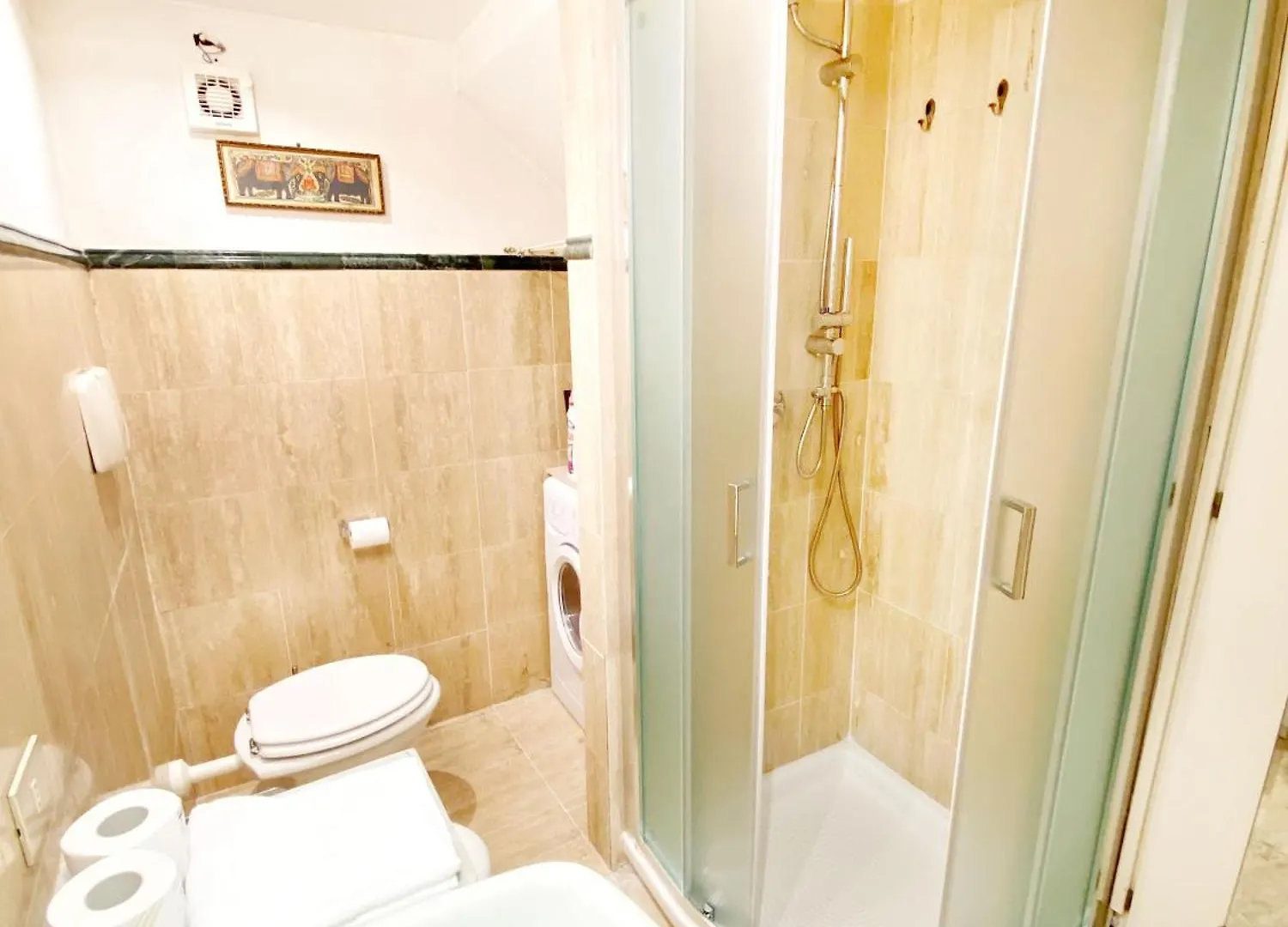 Colosseum Charming Loft - Santa Maria In Carinis Roma 0*,  Itália